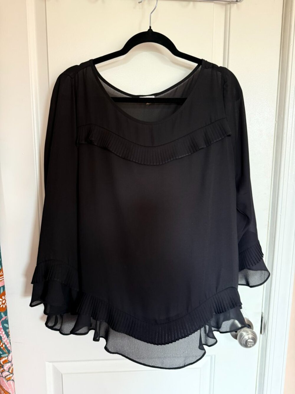 Sioni Black Pleated Ruffle Tiered Chiffon Blouse in XL